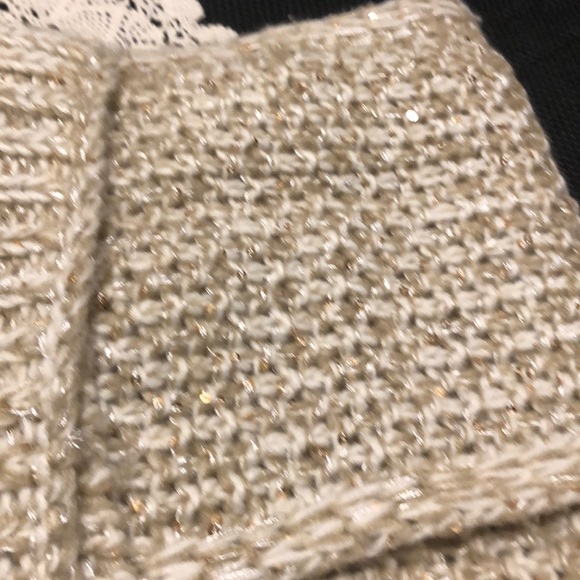 🎃4/20🎃Echo knit scarf gold glittery worm - Picture 2 of 6